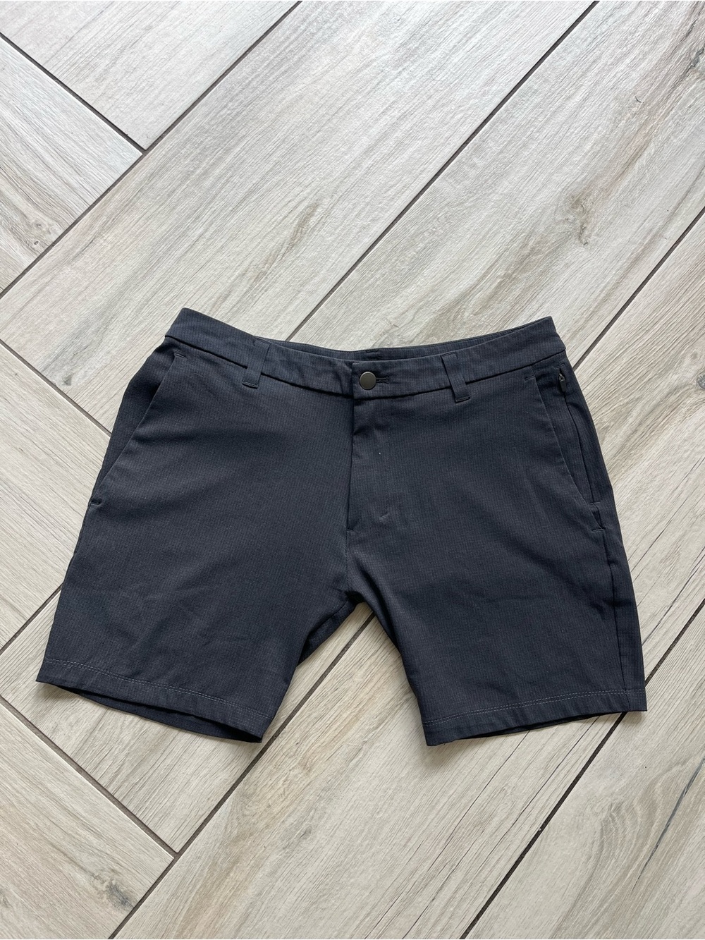 Men's Black Performance Lululemon Shorts - Classic Casual Size 30